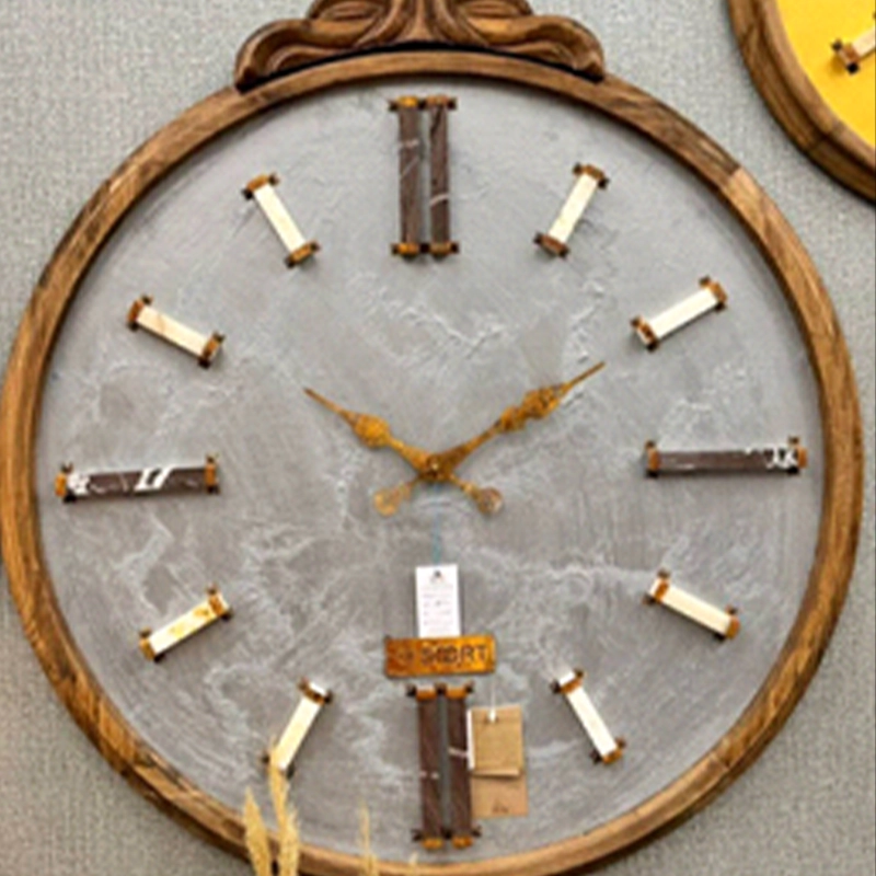 Handmade GrayCrystal Wall Clock with Quartz Stone and Walnut Crown ساعت دیواری دست ساز طرح طوسی کریستال