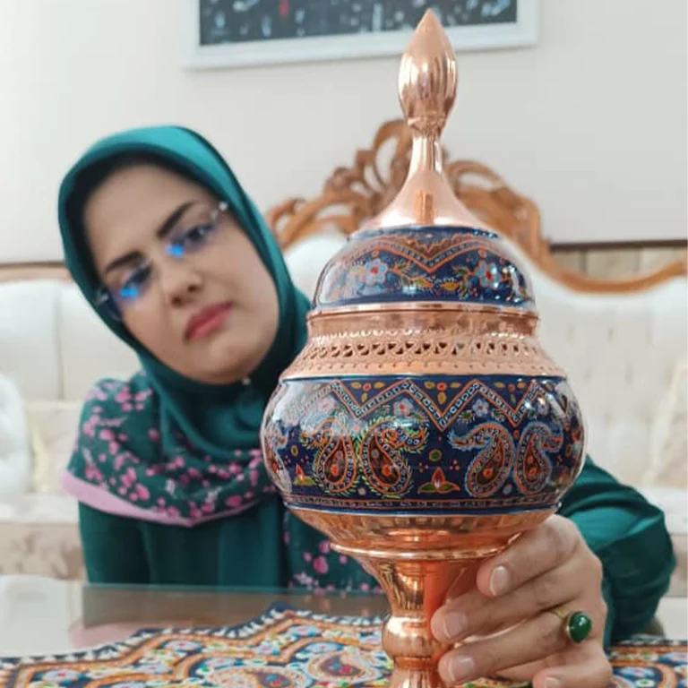 خانم نیک نفس