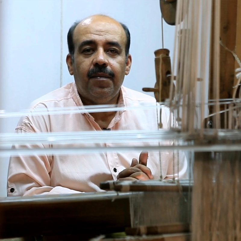 آقای بی نوا