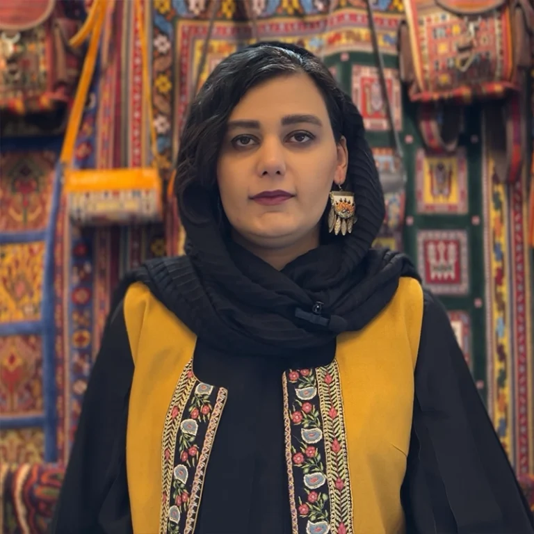 خانم حکیمی پور