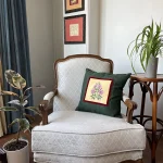 کوسن سنتی دست ساز طرح گل‌های بهاری