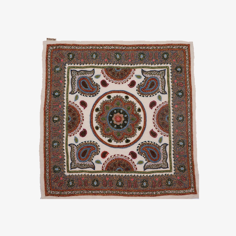 پته دست دوز طرح گلدوزی‌‌‌های رنگارنگ