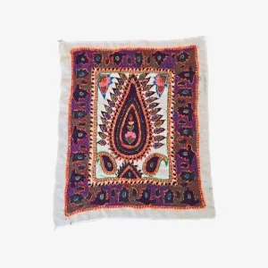 رومیزی پته‌ دوزی دست‌ ساز طرح آندیا سرو ساده