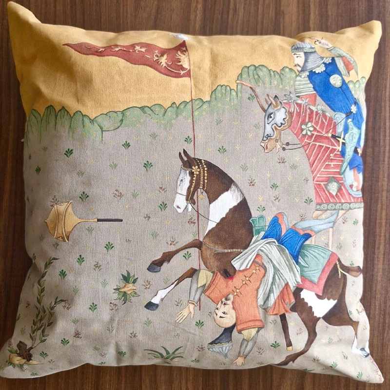 کوسن سنتی دست دوز طرح چوگان