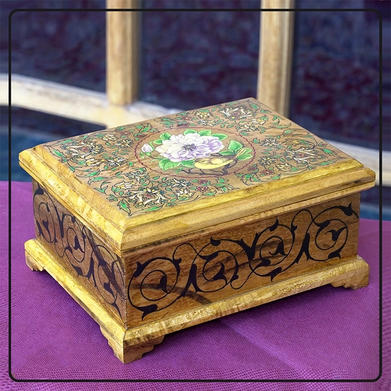 جعبه دست ساز چوبی با نقاشی مینیاتور طرح گل