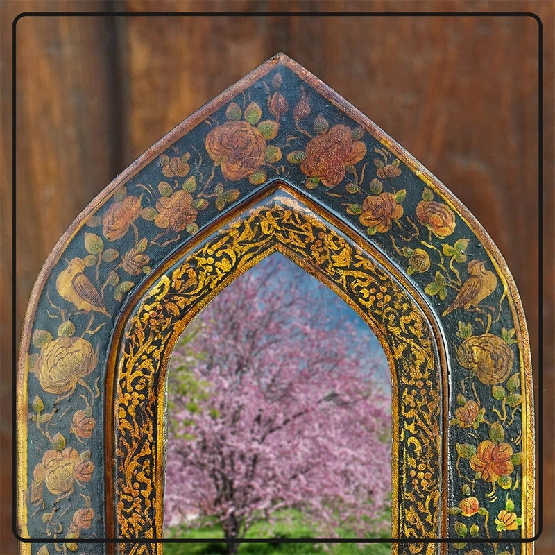آینه دست‌ ساز چوب گردو با نقاشی مینیاتوری گل و مرغ