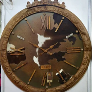 ساعت دیواری دست ساز طرح اسب آهنین با سنگ عقیق