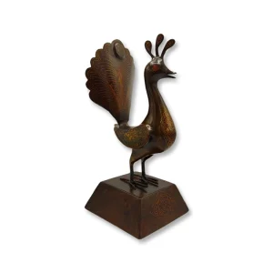 مجسمه دست ساز طاووس فیروزه کوب و نقره کوب