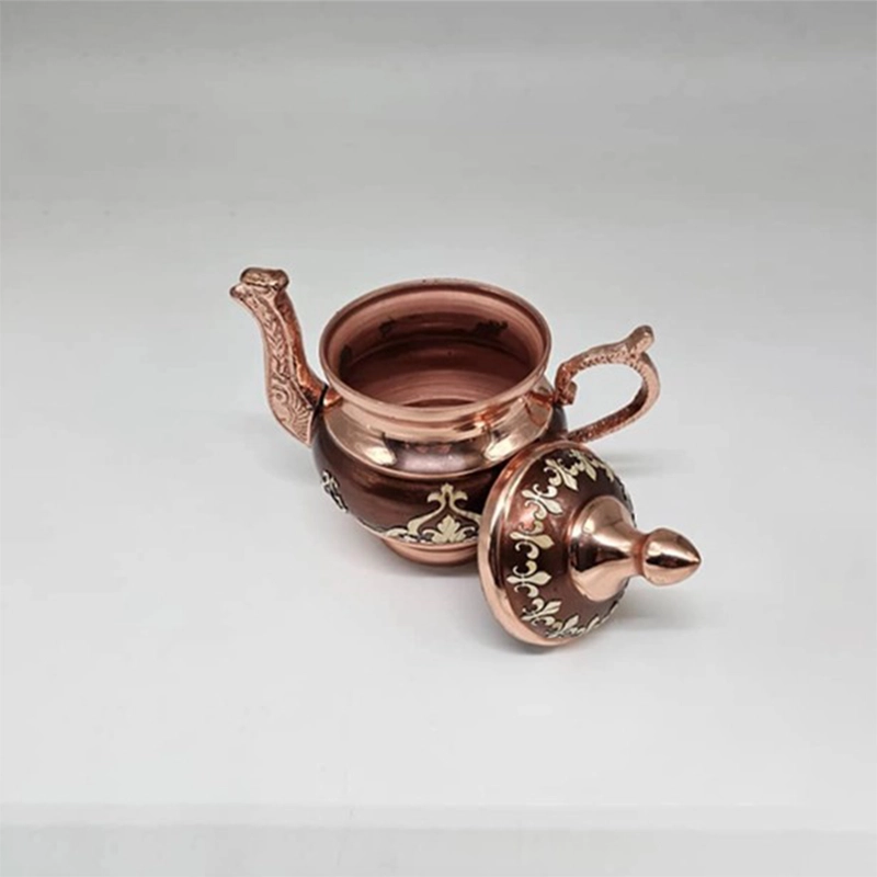 قوری مسی معرق کاری طرح اسلیمی طلایی