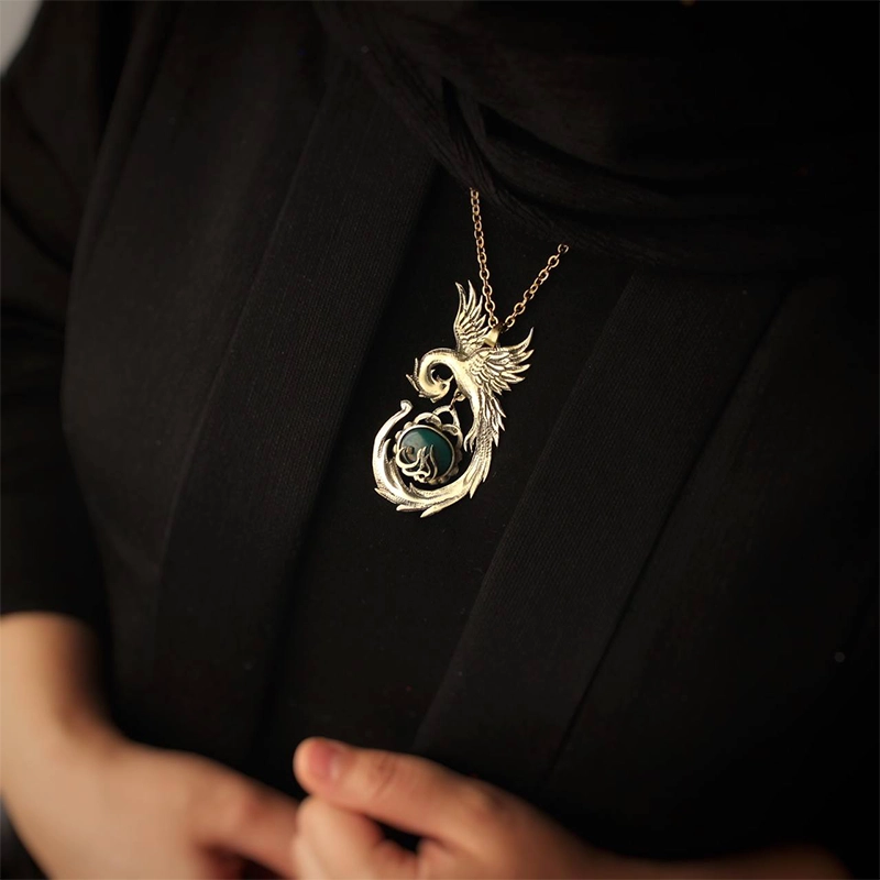 گردنبند دست ساز برنج و عقیق سبز