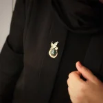 گردنبند دست ساز برنجی سیمرغ با نگین عقیق سبز