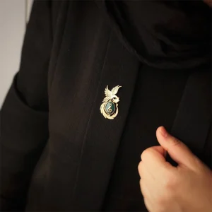 گردنبند دست ساز برنجی سیمرغ با نگین عقیق سبز