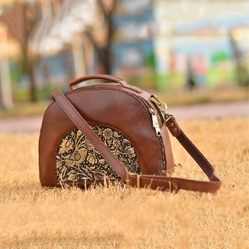 کیف چرمی دست ساز قلم زنی طرح گل و مرغ مدل آوا