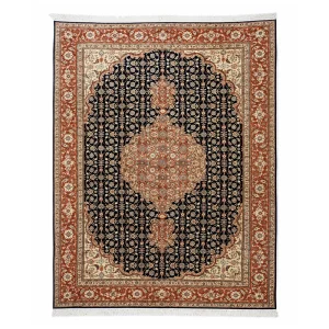 قالیچه دستباف طرح لچک و ترنج