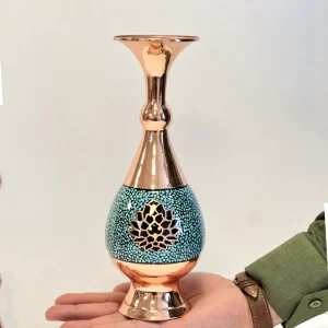 گلدان فیروزه‌ کوبی مسی طرح شکوفه آبی