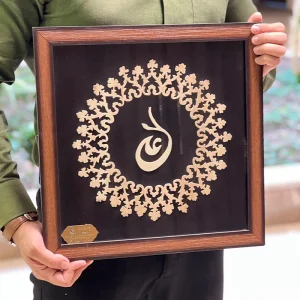 تابلو دیواری چوبی مشبک طرح عشق