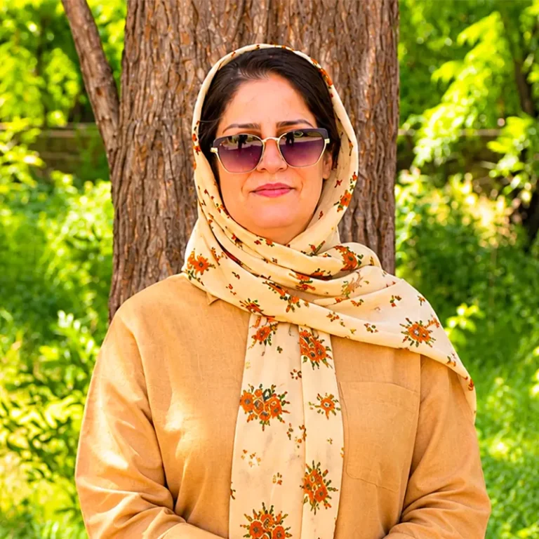 پشت‌صحنه کار خانم بتول کبوتر خانی